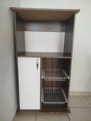 Armário Multiuso para Cozinha com Cestos - Excelente Estado ?