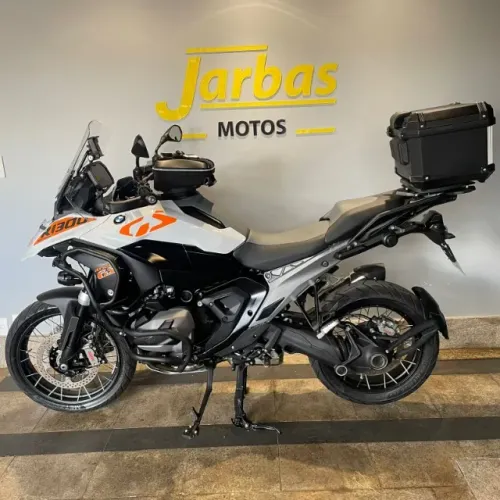 BMW R 1300 GS PLUS 2025/2025, 7985 KM ( Adesivada, pintura original por baixo). 