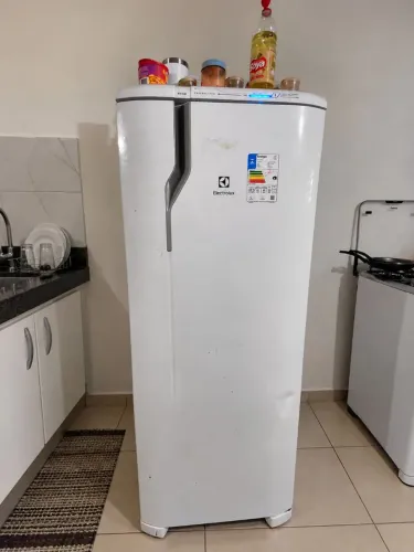 Geladeira Eletrolux 322 L Frostefree
