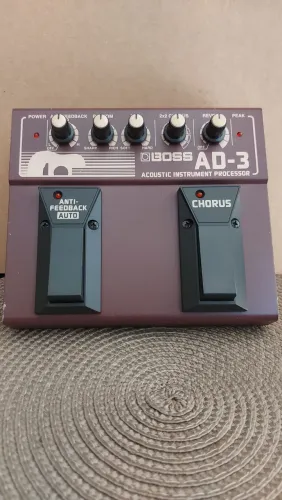 Pedal Boss AD-3 pra violão (usado)