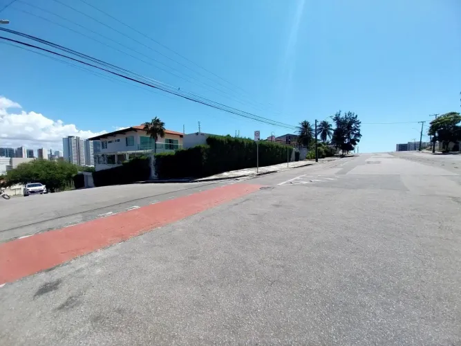 (CA2418) Excelente casa medindo 518m² localizada no Papicu