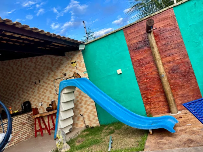 Escorregador de piscina 