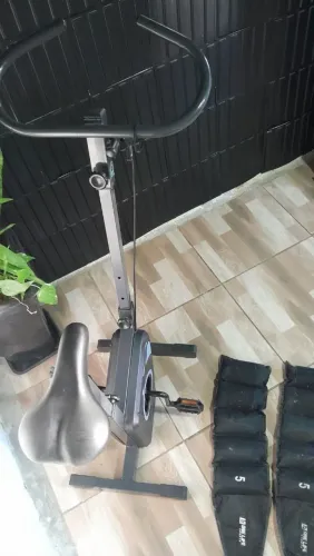 Bicicleta aeróbica peso de 5 kg 