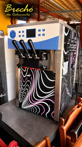 Máquina de Sorvetes e Frozen Yogurt T230 202