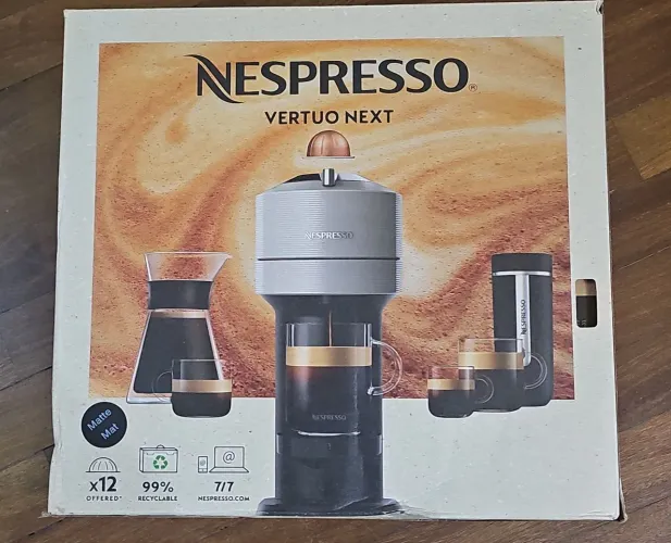 Novo - caixa fechada: Nespresso Vertuo Next GCV1 na cor Matt Black (Preto Fosco), 127 V,