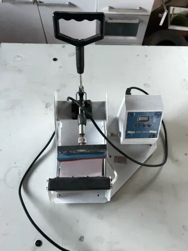 Vendo prensa térmica para canecas