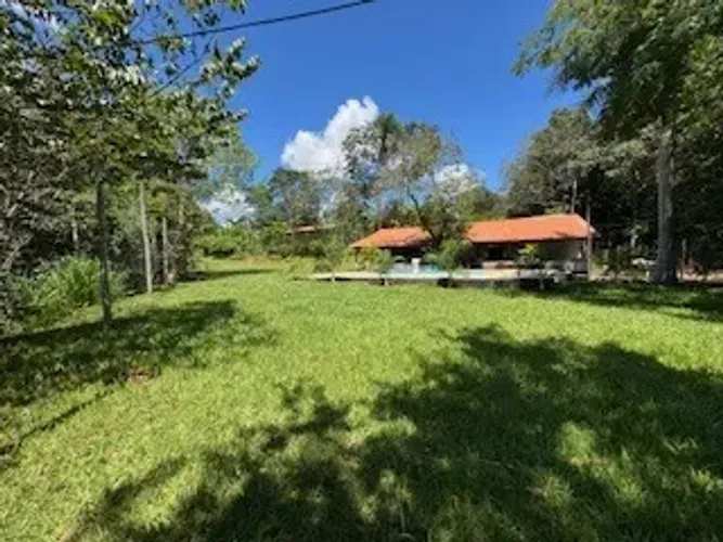 Chácara com 2 corregos e com casa de 3 qts de 2.300m2 em 70km de goiânia