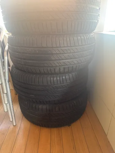 Pneu aro 17 225 50