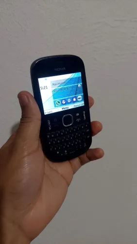Nokia Asha 201 com carregador