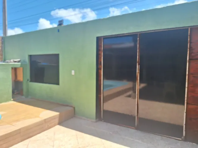 Casa em praia de presídio 