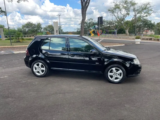 Volkswagen Golf Tech 1.6 MI Total Flex 8V 4P 2009