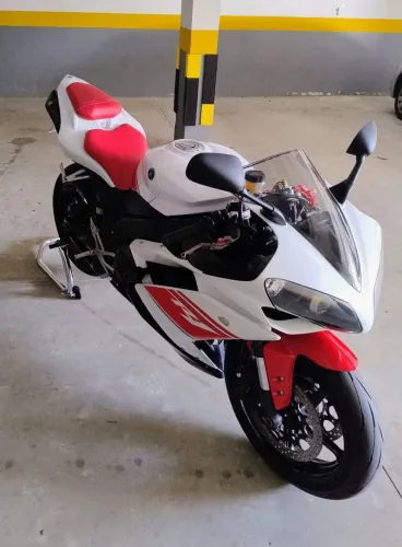 Yamaha R1 2008 impecável!