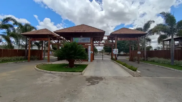 Imóvel para venda possui 800 metros quadrados em Area Rural de Barra do Choca - Barra do C