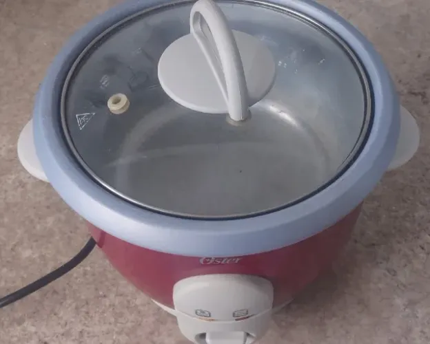 Panela Elétrica Para Arroz Facile Vermelha Oster