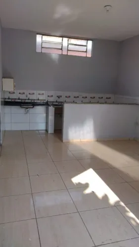 Alugo casa de 1 quarto , sem vaga para carro 