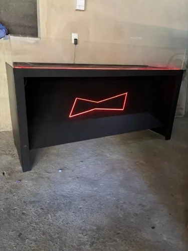 VENDESE MESA PARA DJ