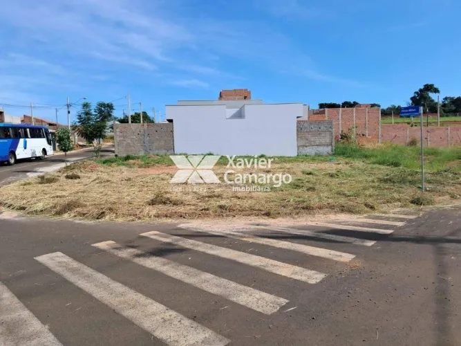 Terreno à venda no Jardim Veneza em Santa Gertrudes