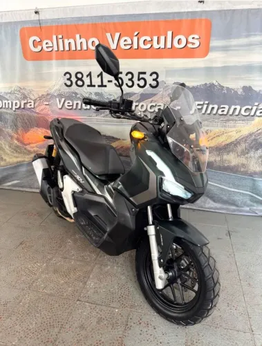 Honda ADV 150 cc. - - Financio em até 48x e parcelo em 21x no cartão