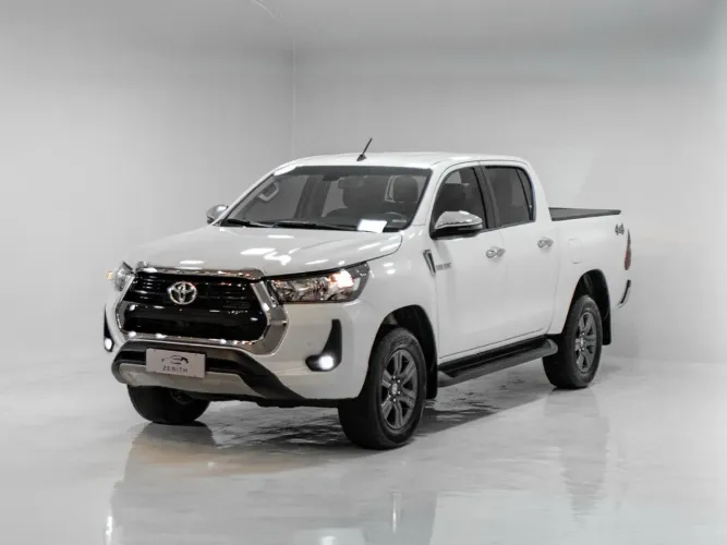 Toyota Hilux CD SR 4X4 2.8 TDI Diesel Aut. 2024