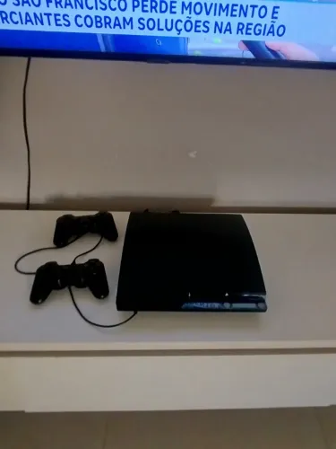 Playstation 03 com 02 controles, vários jogos