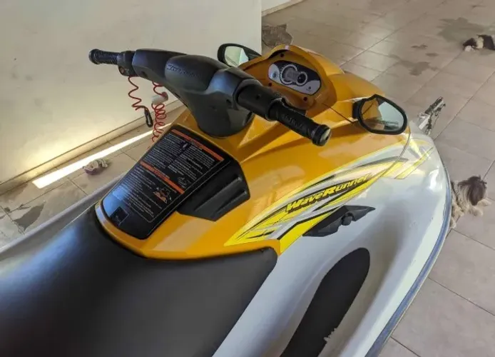 Jet skin