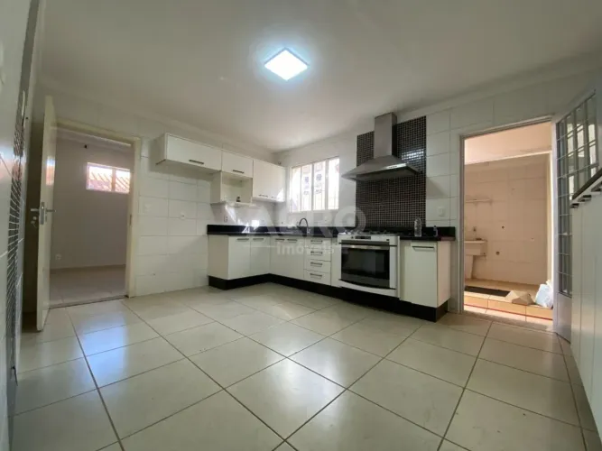 Casa para venda com 154 m² e 4 quartos em Jardim Brasil, Bauru - SP