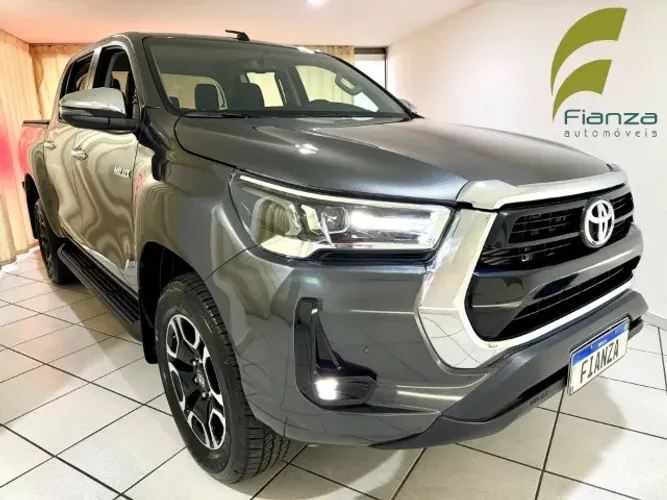 Toyota Hilux CD SRV 4X4 2.8 TDI Diesel Aut. 2025