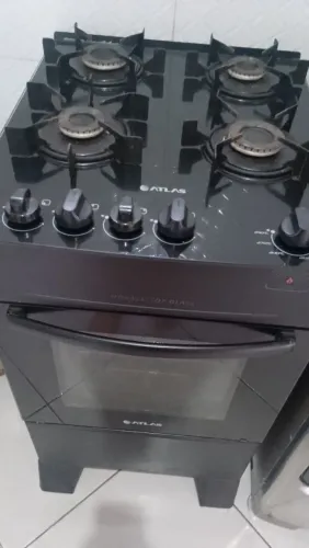 Vendo fogão usado em boa condições ,só tá com o defeito de não ligar no eletrico