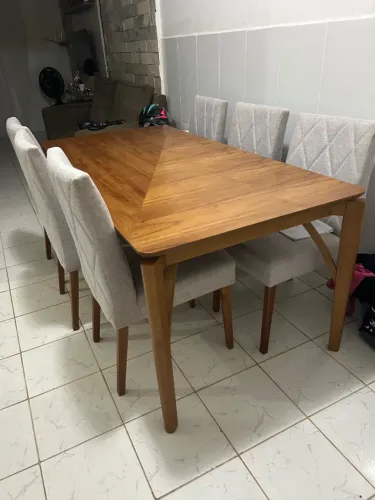 Mesa de madeira 6 cadeiras