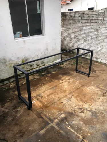 Base de Mesa em Metalon