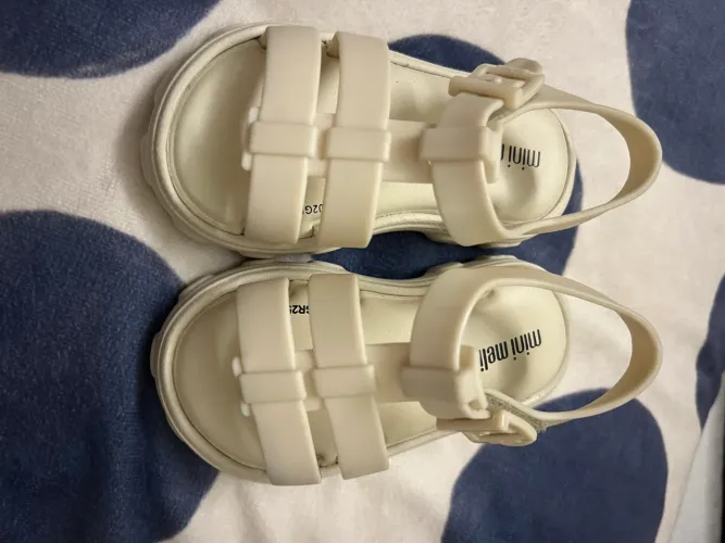 Mini Melissa num 19, cor gelo