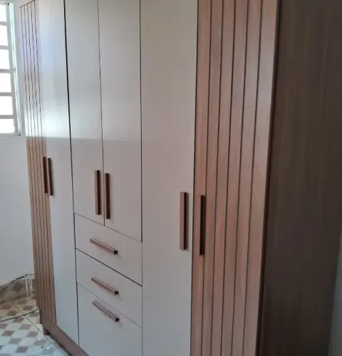 Guarda Roupa 6 portas