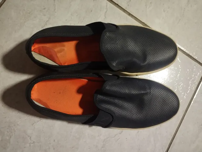 Tênis Slip-on masculino Armani Exchange (A|X).