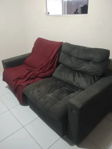 Sofá retrátil e reclinável