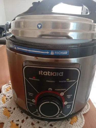 Vendo uma Air friey e uma panela elétrica