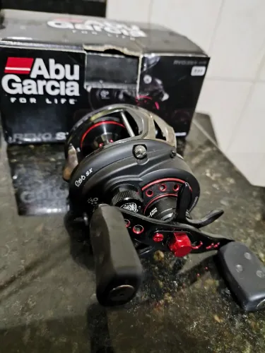 Carretilha de pesca Abu Garcia Revo SX