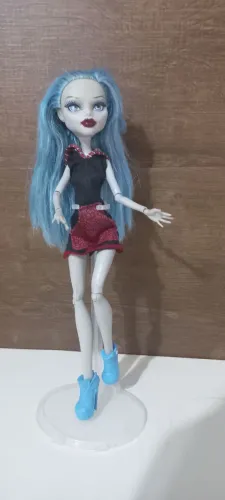 Boneca monster high Giulia yelss