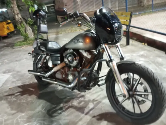 Vendo ou troco - Harley Davidson - Dyna super glide 2010 | LEIA O ANUNCIO!
