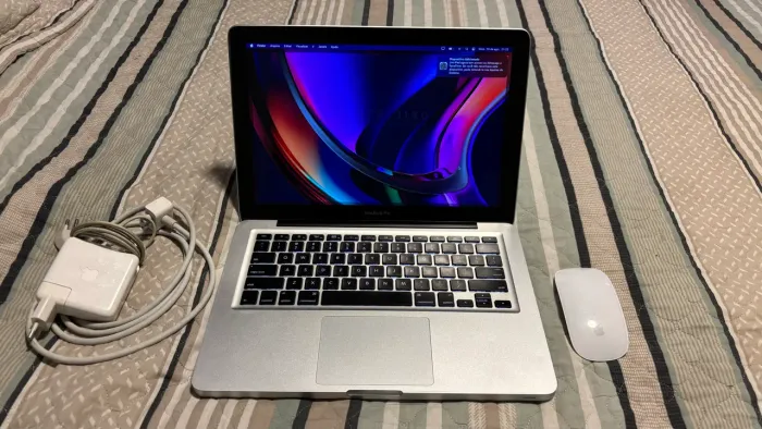 MacBook Pro i7
