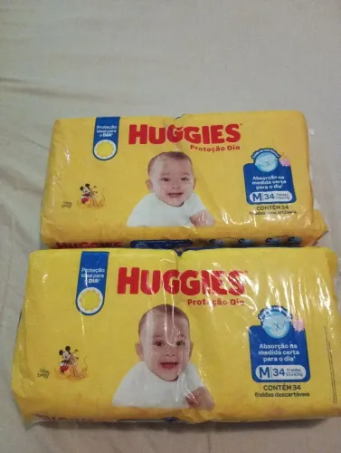 2 Fraldas Huggies ( proteção dia) M 34 unidades