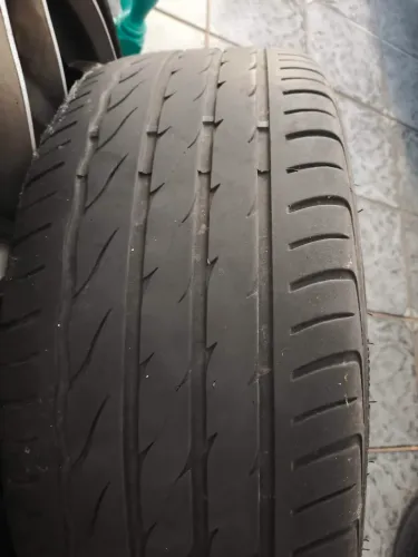 3 PNEUS DELMAX 235/35/19