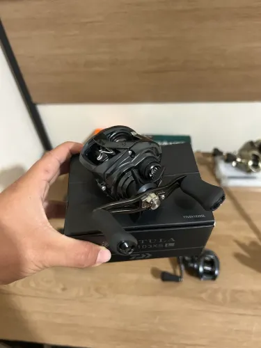 Carretilha Daiwa Tatula Sv Tw 103 Xsl Esquerda 2020