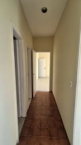 Aluga-se excelente apartamento 