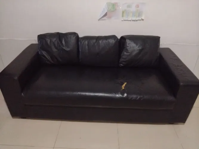 SOFÁ USADO