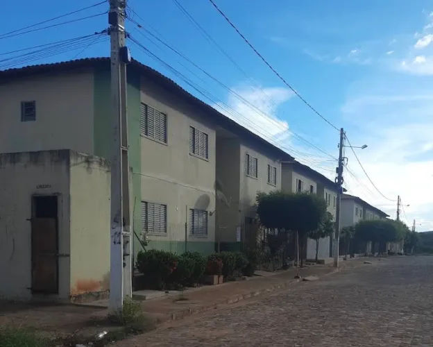 Vende-se apartamento no conjunto Antonieta Araújo
