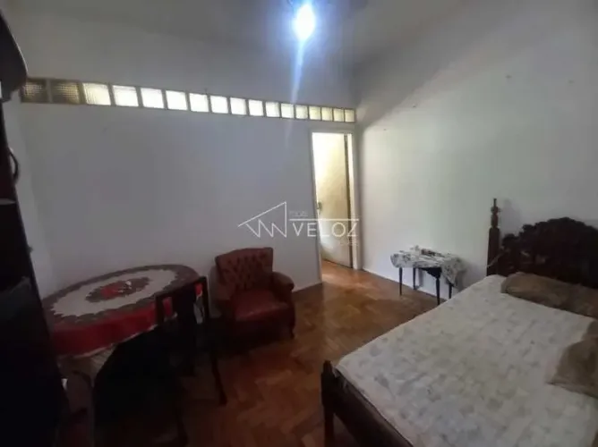 Apartamento : / Residencial / Catete