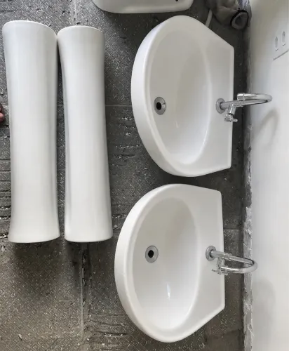 Pias de banheiro Semi novas 