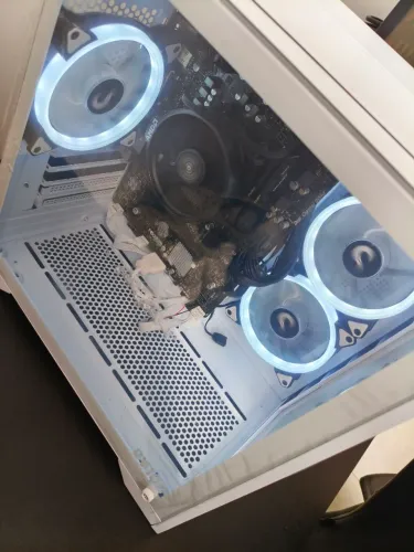 Pc Ryzen 3 3200G, 16gb de ram. Vega 8