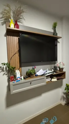 TV 43 POLEGADAS E O PAINEL