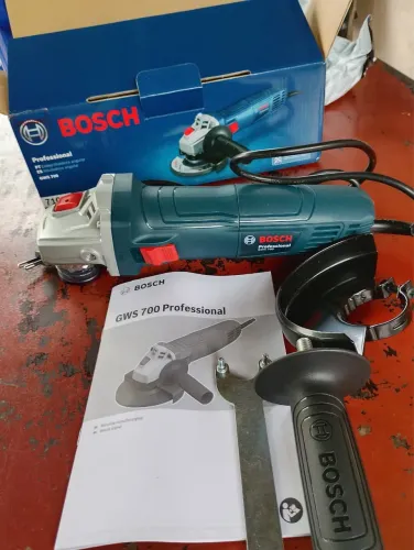 Esmerilhadeira bosch GWS 700, 710watts, 127V (Produto NOVO)